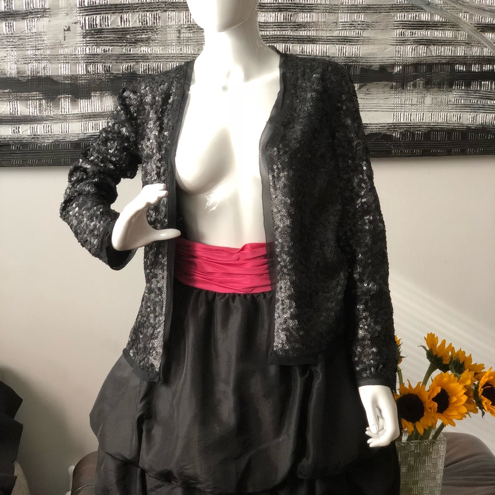 Betsey Johnson skirt size 8 - Picture 3 of 3